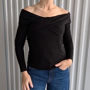 RED HAUTE off-shoulder sexy black top S to M